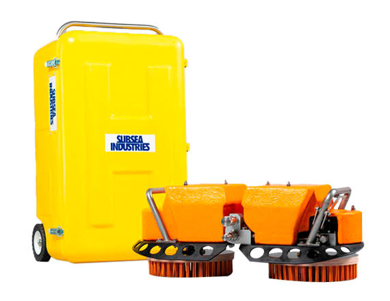 Underwater cleaning equipment